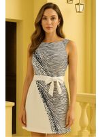 Vestido-Curto-Cavado-Com-Decote-Alto-Estampado-36