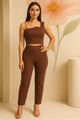 Conjunto Com Detalhes Ondulados Marrom 38