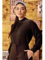Blusa-Manga-Longa-Detalhe-De-Laco-Preto-38