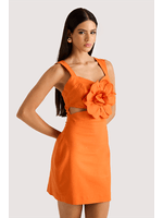 Vestido Plano Curto Com Flor E Vazado Laranja 46