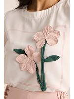 Blusa Baby Look Com Flor Aplicada E Perolas Off White 38