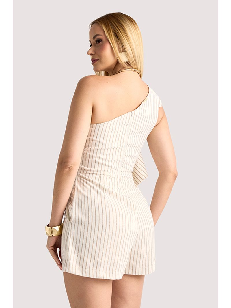 Macacao Curto Ombro Com Babado Natural 46