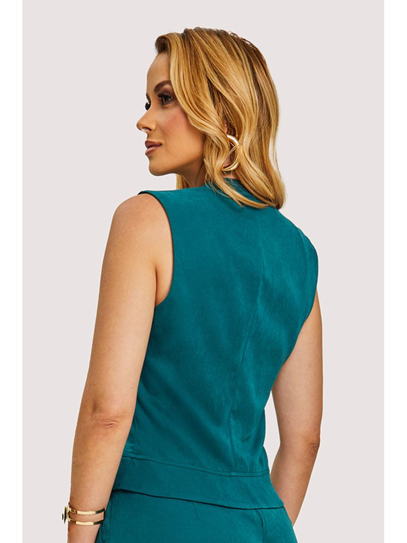 Blusa Cropped Com Botoes Aplicados E Gola Verde 38
