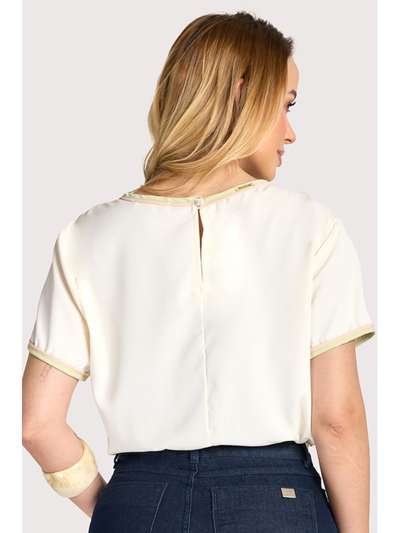 Blusa Baby Com Vies Contrastante Estampado 36