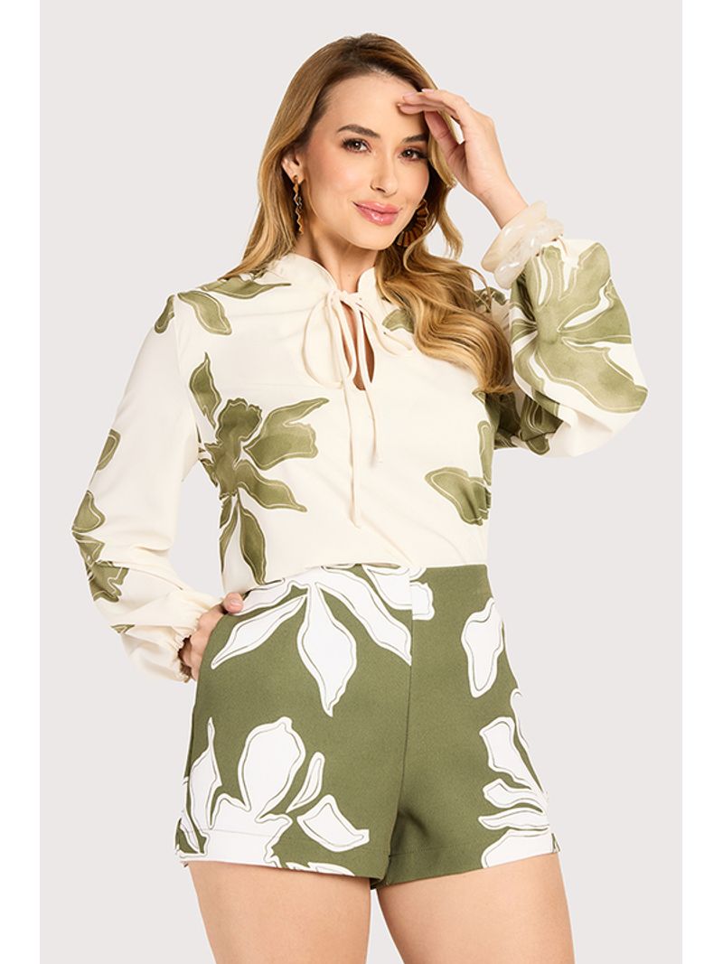 Short Curto Com Bolso Lateral Estampado / Verde 38