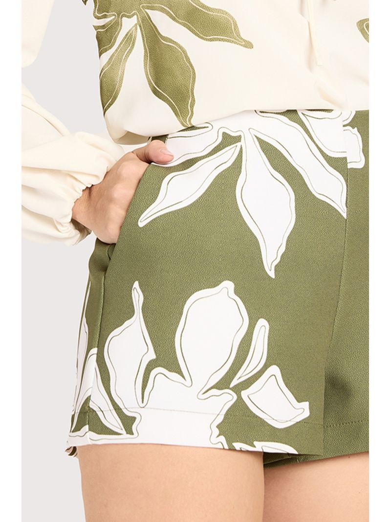 Short Curto Com Bolso Lateral Estampado / Verde 38